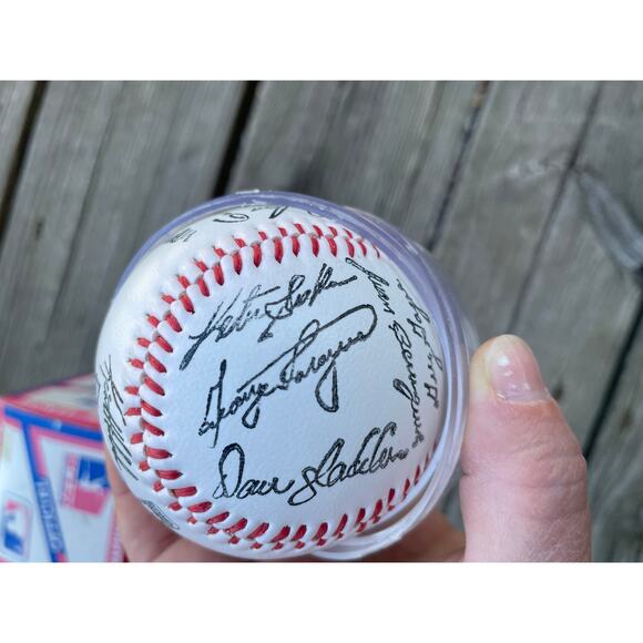 Vintage Signed Replilca of Twins Baseball 80s/90s - Picture 5 of 16